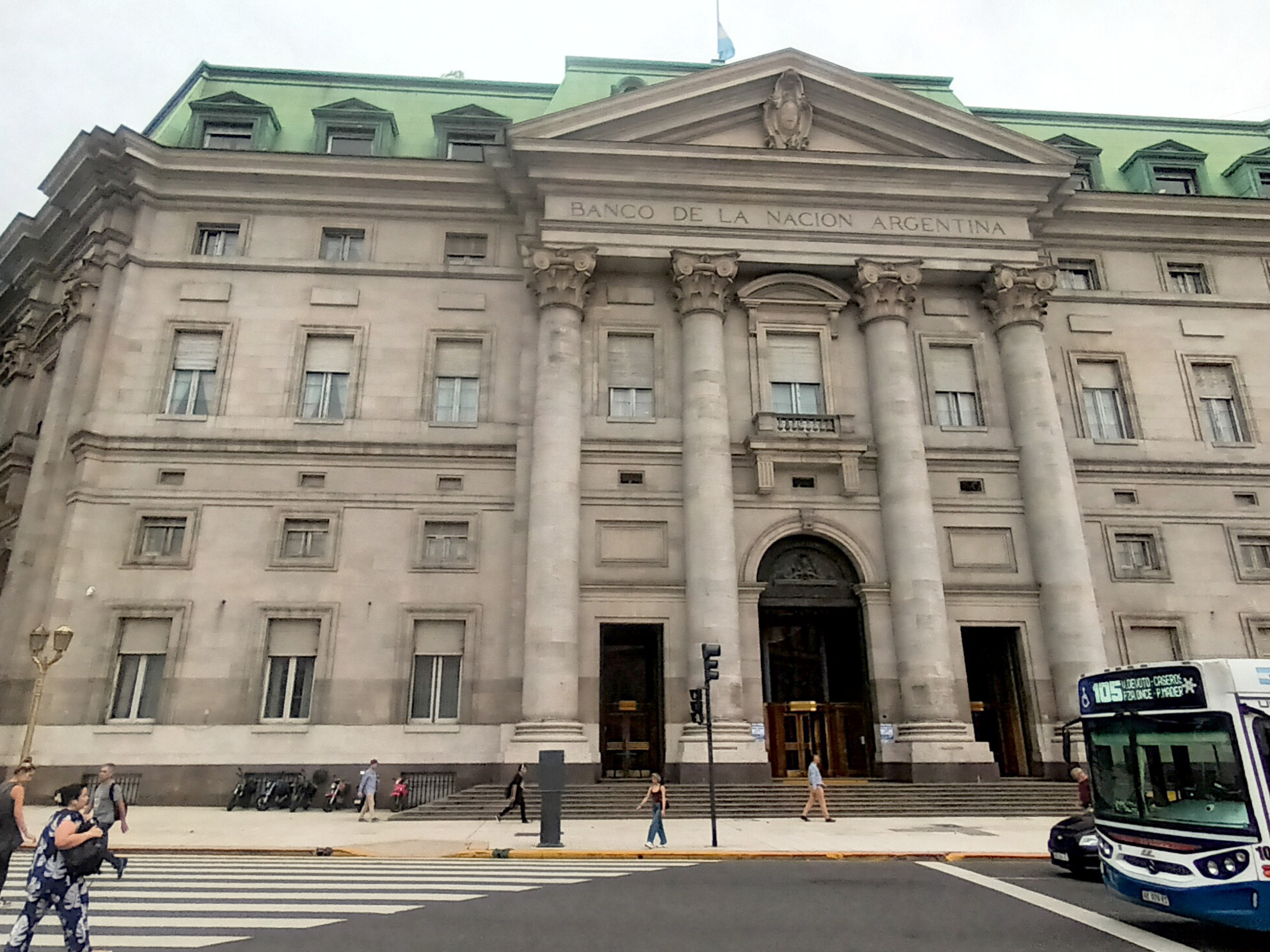1.300 bajas en el Banco Nación: la ex AFIP aplica medidas drásticas