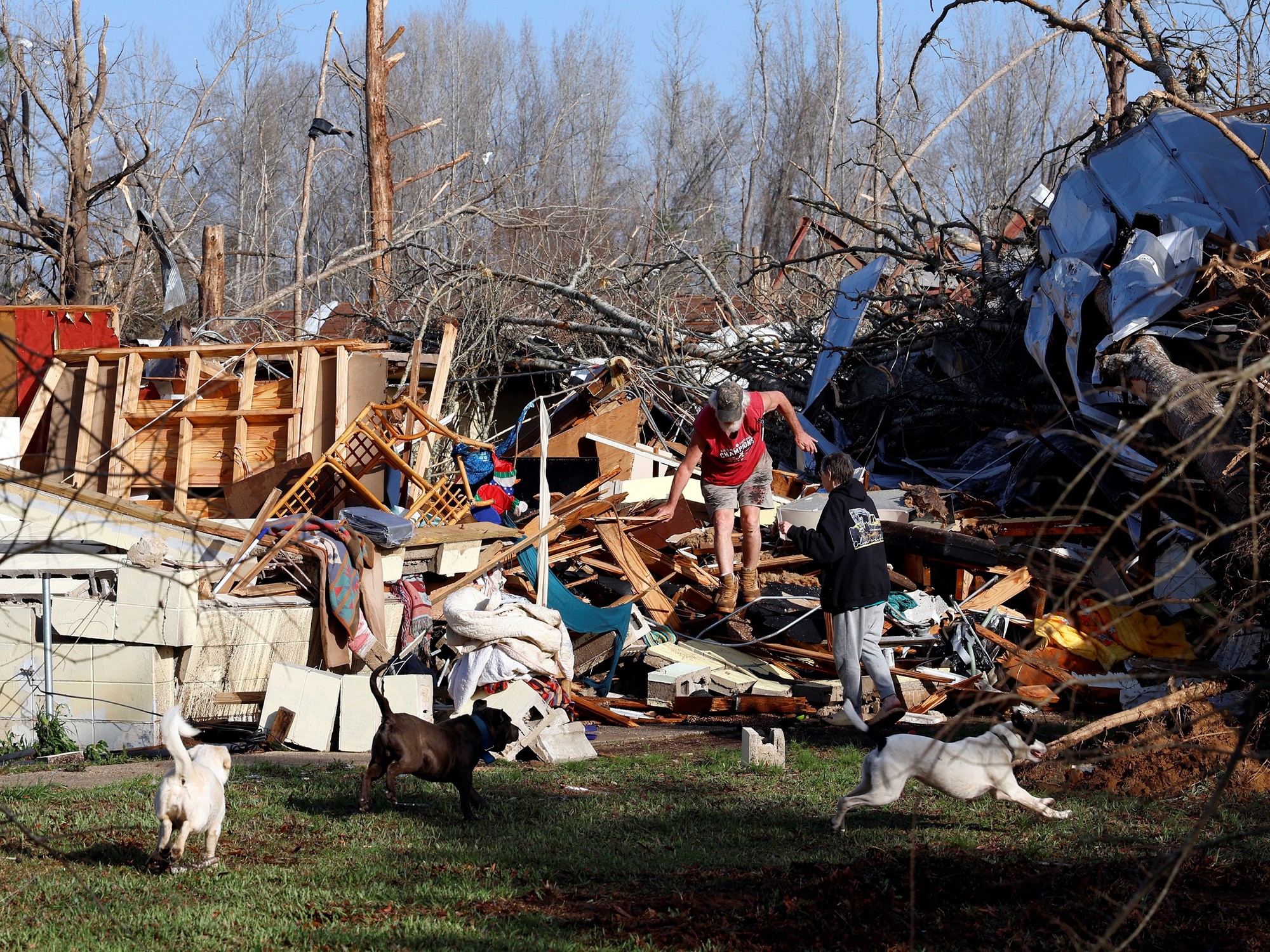 36 muertos por tornados y temporales en Estados Unidos: la devastación continúa.