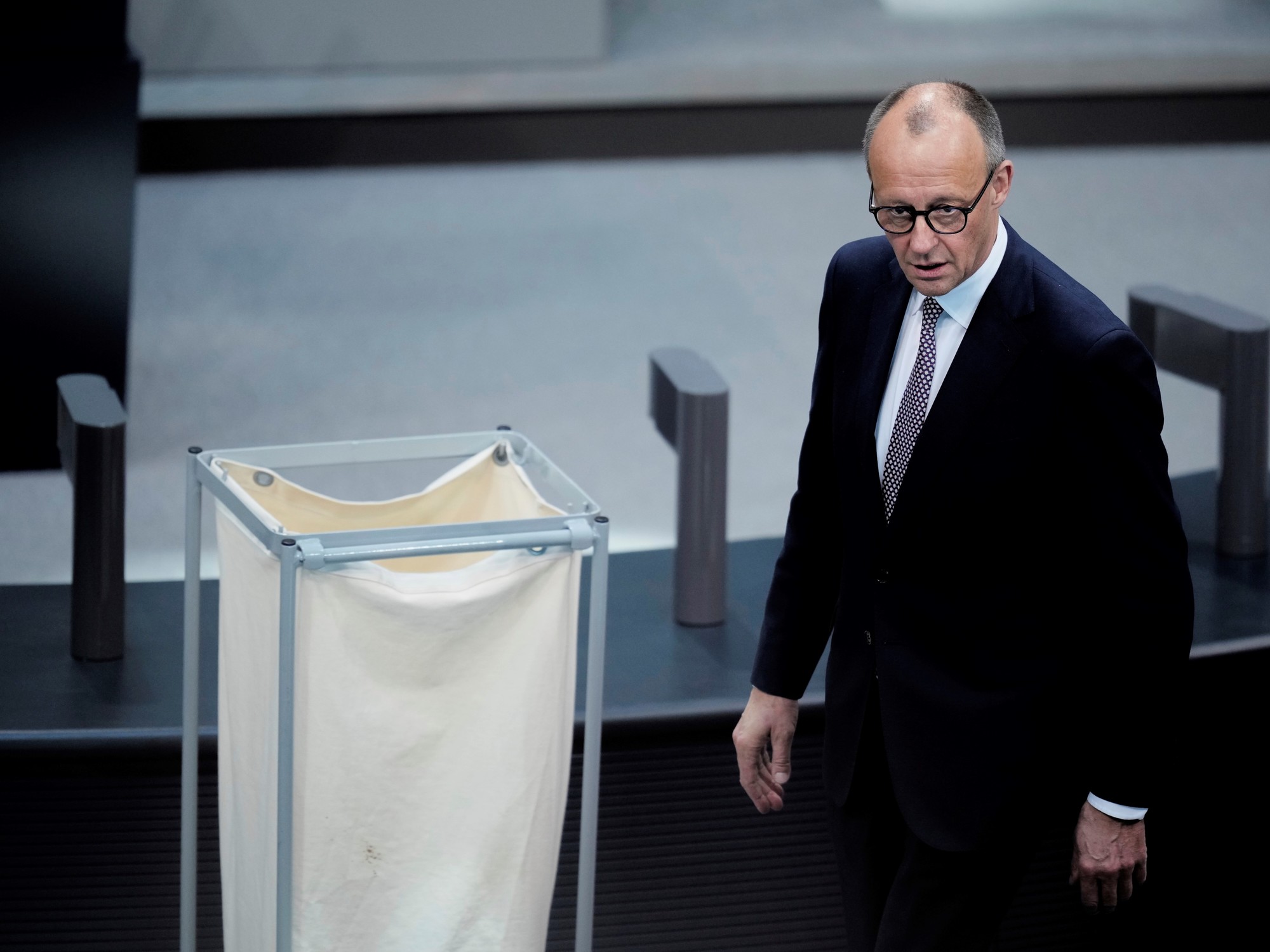 Avanza en Alemania la reforma constitucional para un rearme multimillonario contra la amenaza rusa.