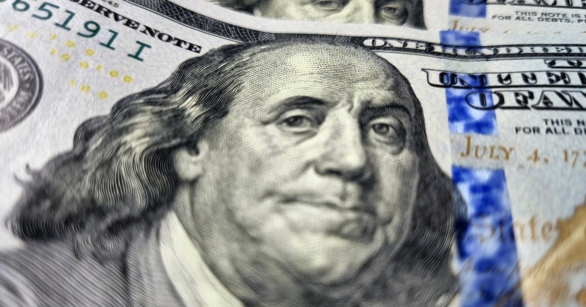 El dólar y la inflación, en el mismo baile