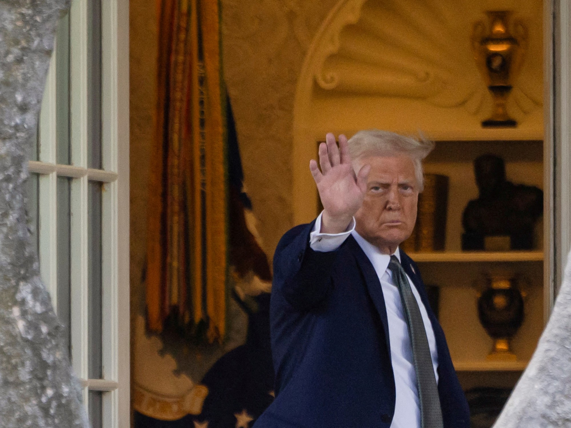 El titular de la Corte Suprema detiene a Donald Trump tras insultar a un juez