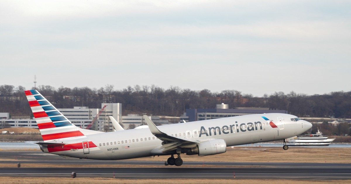Un avión de American Airlines que iba a Miami se declaró en emergencia y debió volver a Ezeiza
