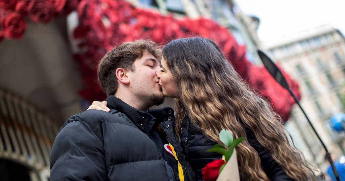 La gran fiesta del libro y la rosa en Barcelona que une cultura y tradición