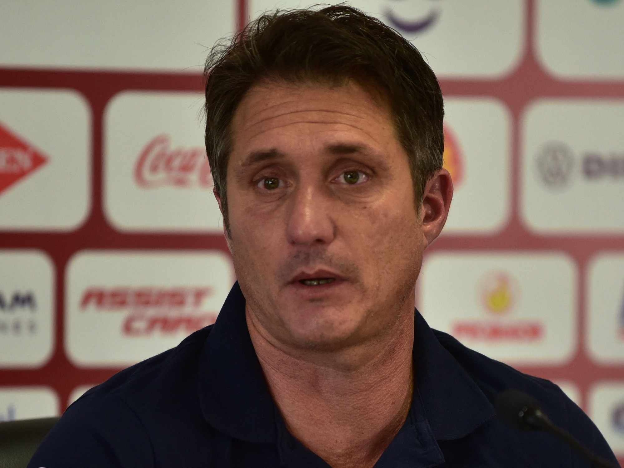 Guillermo Barros Schelotto debutará como DT de Vélez en breve