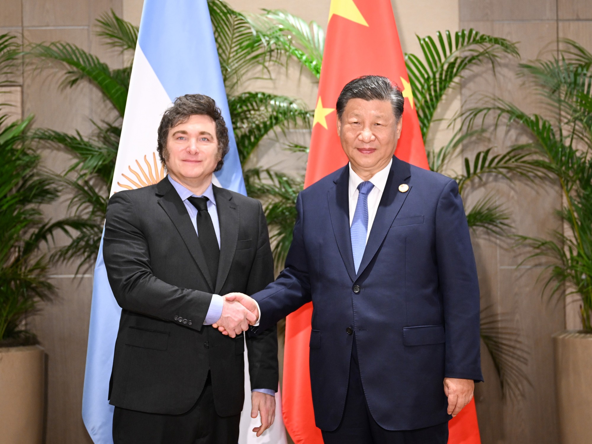 Impacto de la depreciación del yuan chino en las reservas argentinas y el déficit comercial.