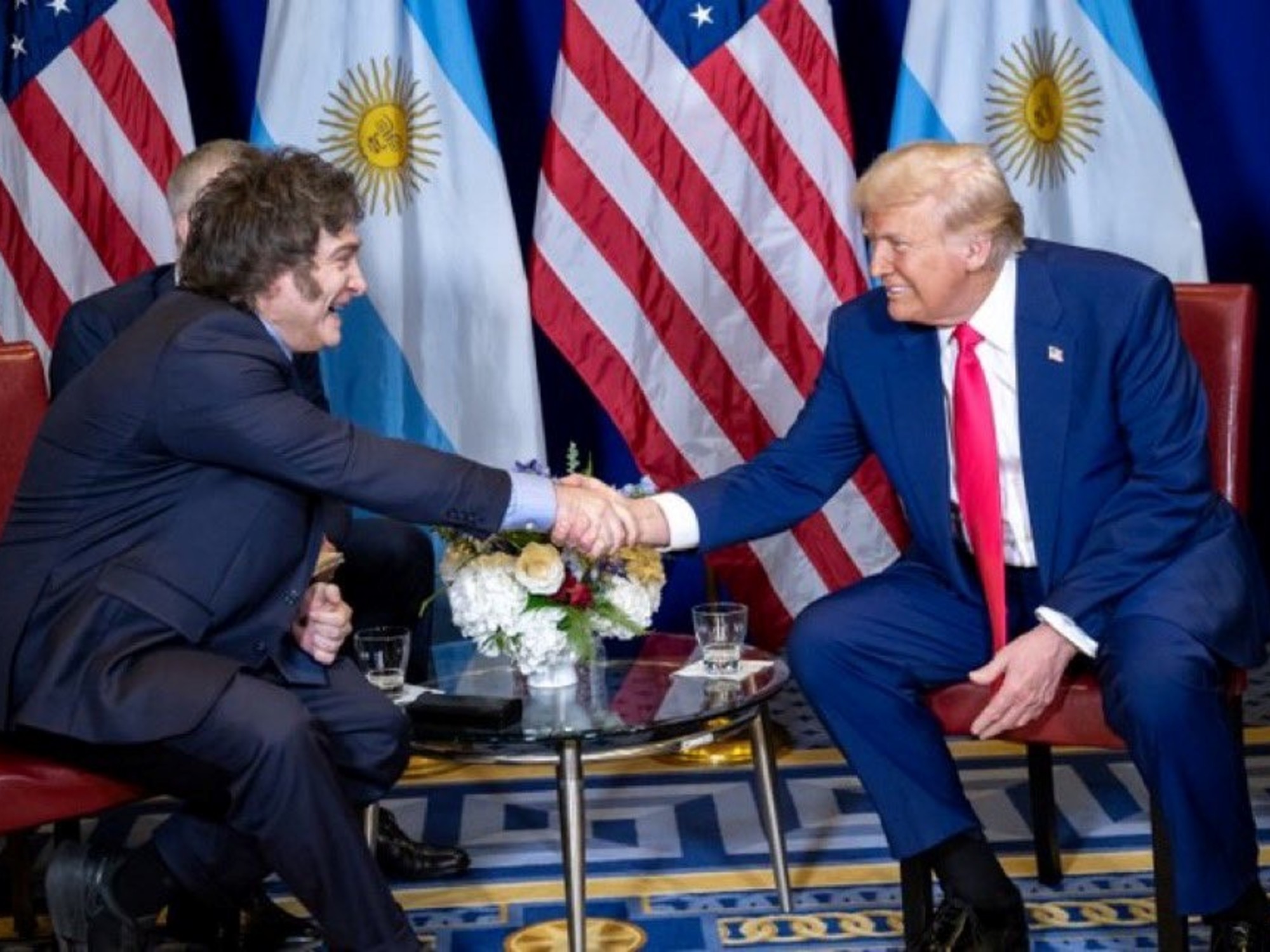 Impacto de la guerra comercial de Trump en activos argentinos: caída en Wall Street y acciones en picada.