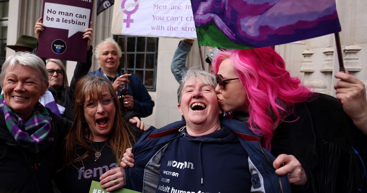 la Corte Suprema afirma que las personas trans no son legalmente mujeres