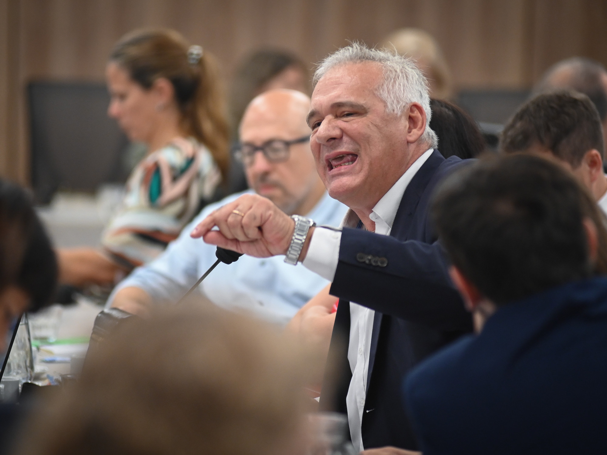 La Corte Suprema rechaza intento de diputados opositores de frenar la jura de García Mansilla.