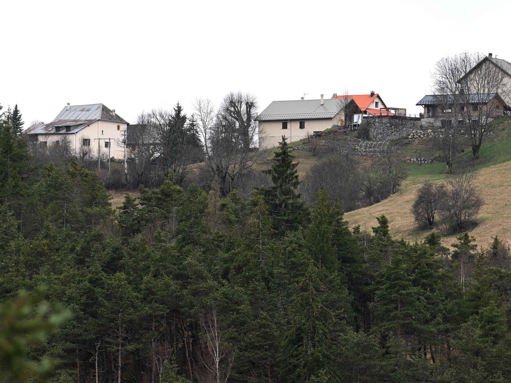 Los abuelos de Emile acusados por la desaparición del niño de 2 años en Los Alpes de Francia