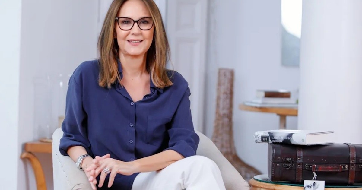 María Dueñas rescata la memoria de los españoles de Argelia en 'Por si un día volvemos'