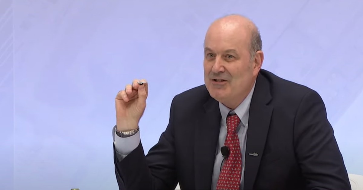 Federico Sturzenegger anticipó que se viene una fuerte “refuncionalización” de organismos públicos y “limpieza” de miles de decretos