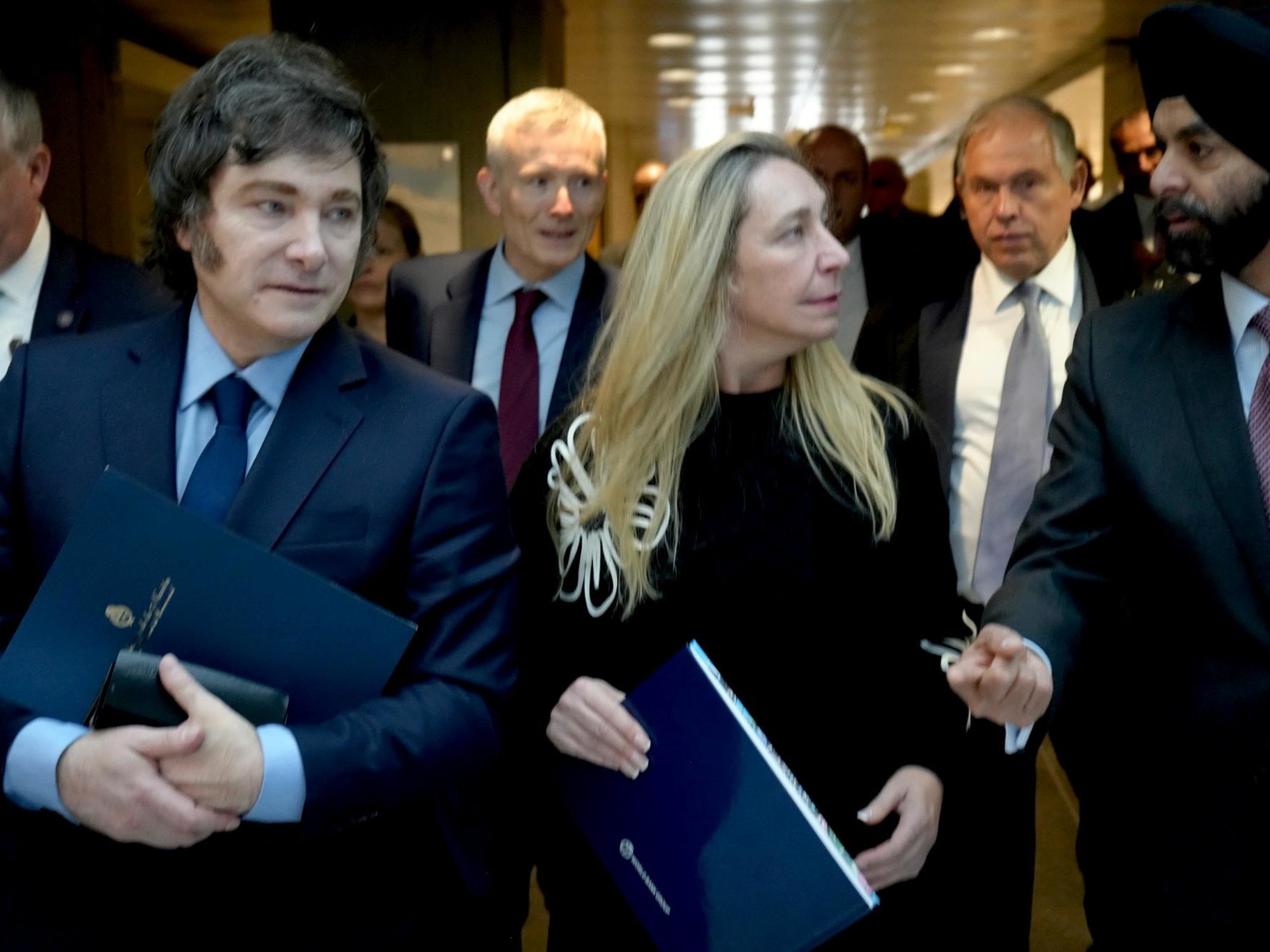 Javier Milei busca reunirse con Donald Trump en la cumbre conservadora de CPAC.