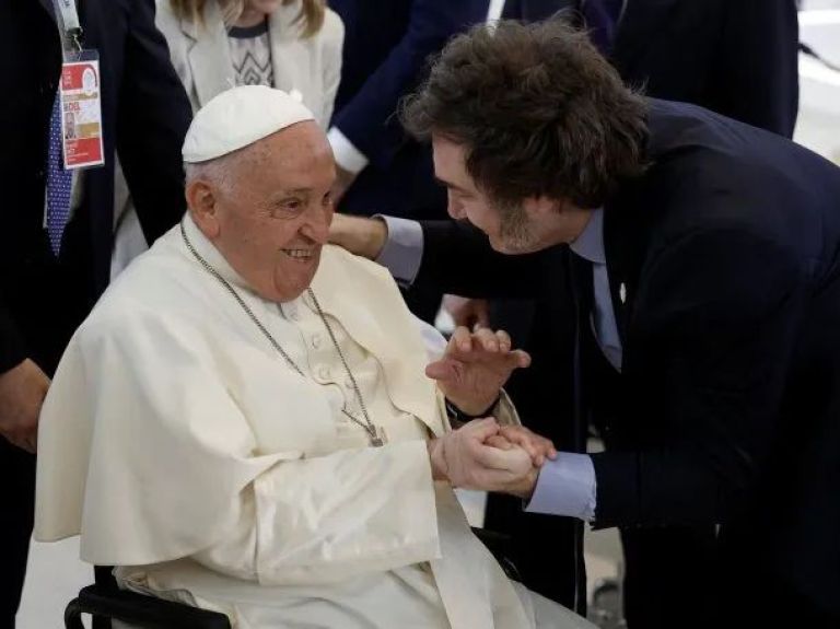 Milei afirmó que cumplió su promesa al Papa de cuidar a los más pobres