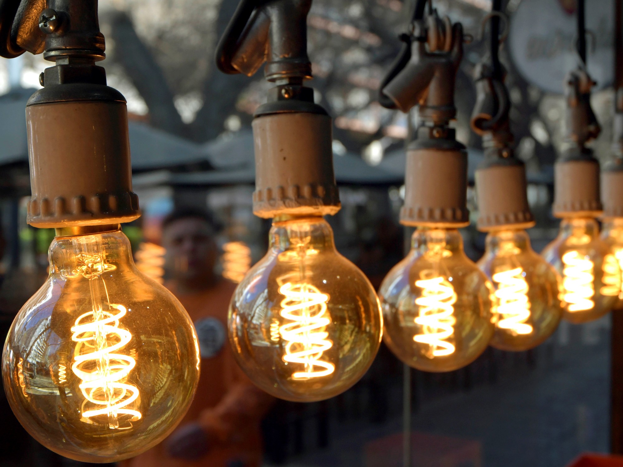 Subsidio provincial transitorio para 80 mil usuarios de energía en Corrientes que no se reinscribieron en el RASE.