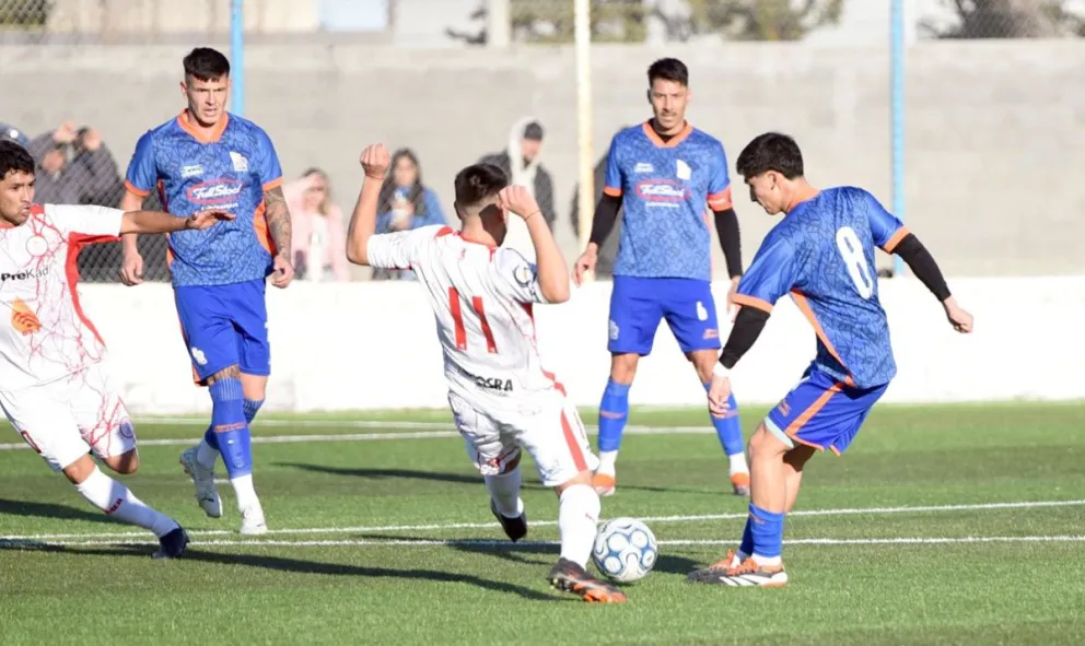 CAI goleó a Huracán y lo condicionó a una semana del clásico