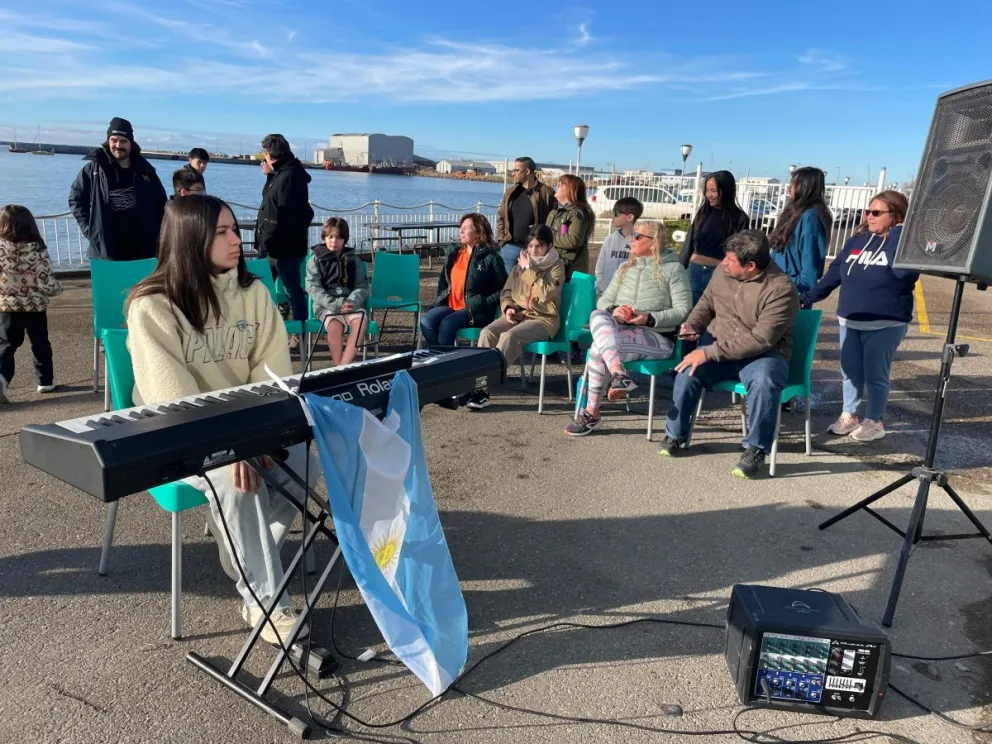 Conmemoraron el Día de la Bandera en el Club Náutico con un emotivo homenaje a Belgrano
