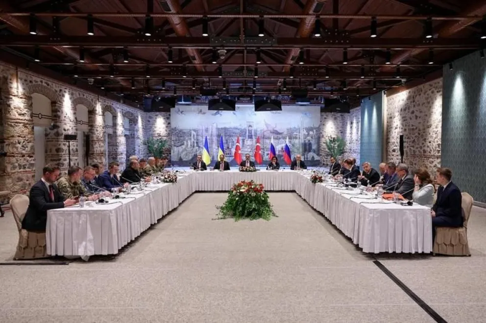 Ucrania y Rusia reanudan negociaciones de paz en Estambul