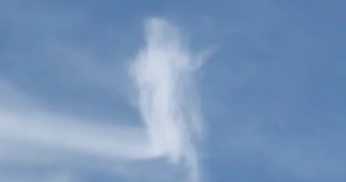 Filman una nube con forma de Jesús que apareció flotando sobre una basílica: "una señal divina"