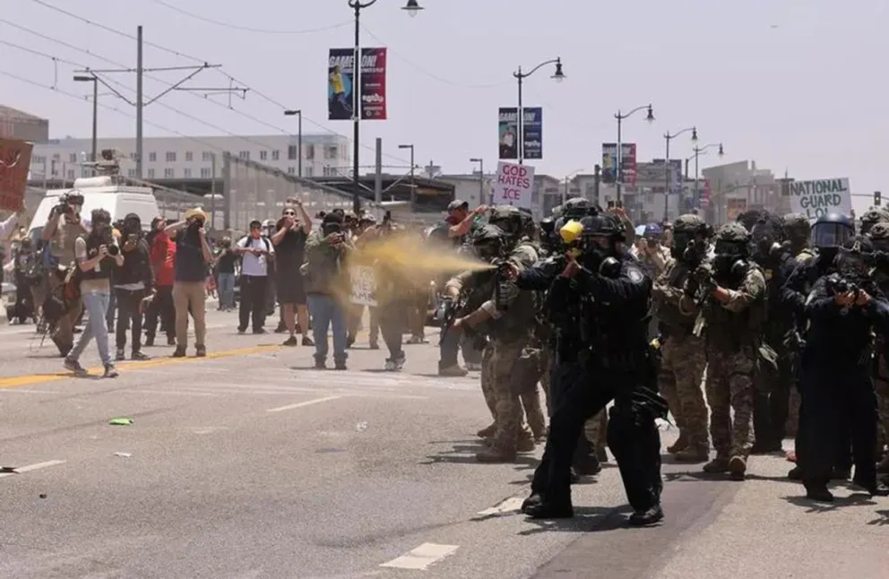 Toque de queda en el centro de Los Ángeles por disturbios tras protestas
