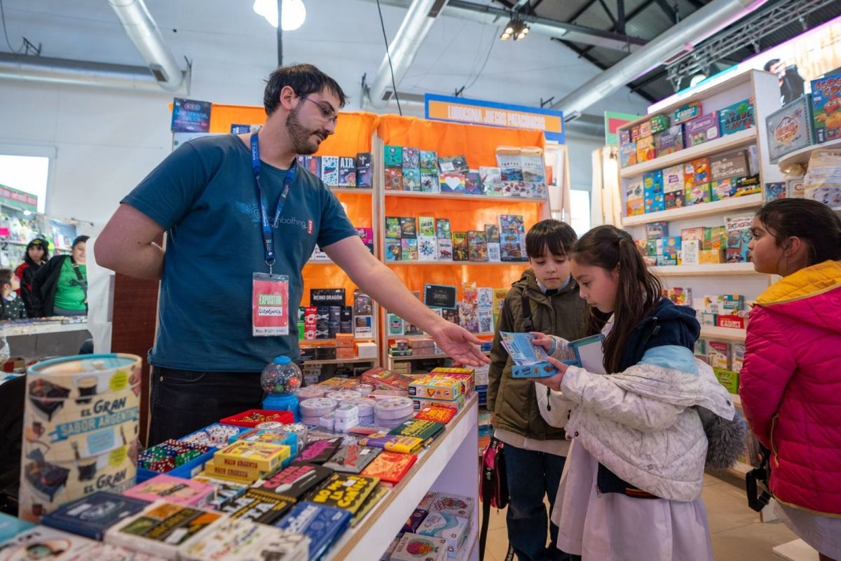 Gran cierre de la Feria del Libro con Luis Novaresio, Facundo Arana y Darío Sztajnszrajber