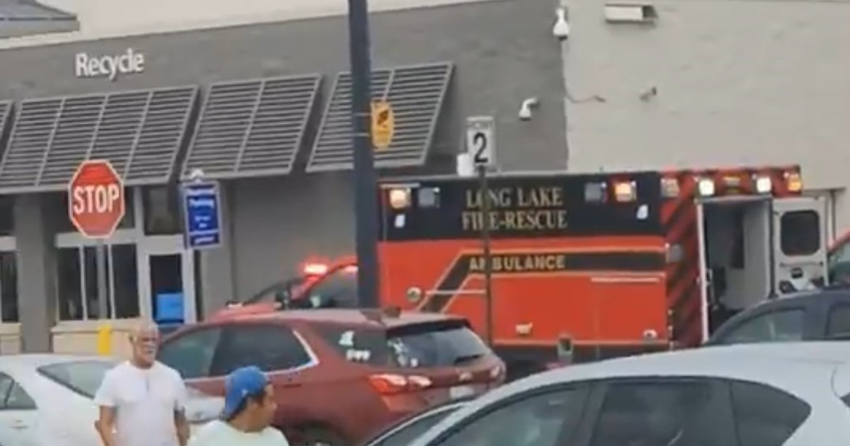 Brutal ataque a cuchillazos en un Walmart de Michigan: al menos 11 heridos