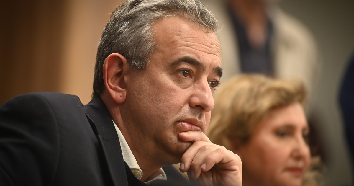 citan a declarar al intendente de Rosario, que vinculó a los laboratorios con los narcos