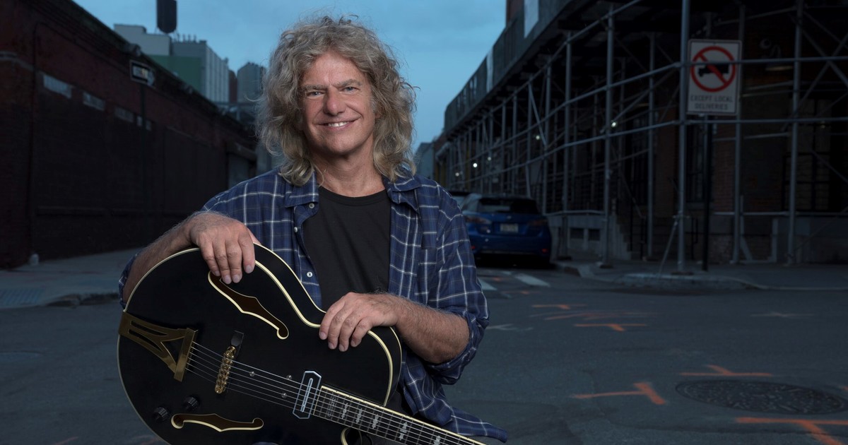 el sonido de una guitarra acústica con cuerdas argentinas lo impulsó a grabar y salir de gira a los 71 años