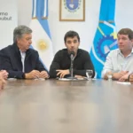 Dos obras clave para la pesca y la infraestructura de Playa Unión: Torres anunció el dragado del puerto de Rawson y la construcción de defensas costeras