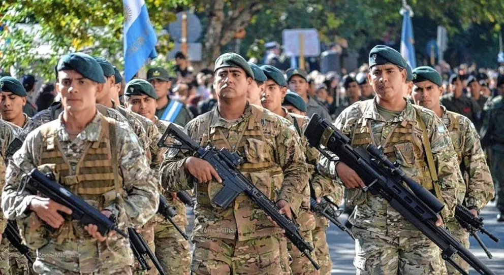 Las Fuerzas Armadas percibirán un aumento salarial del 7,5% hasta noviembre