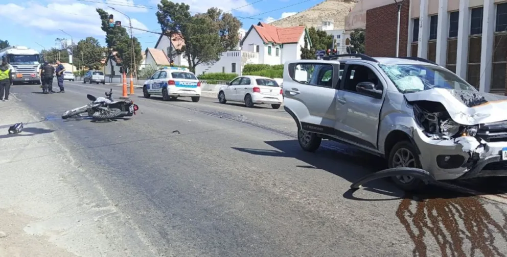 Motociclista lesionado tras un choque en el barrio General Mosconi