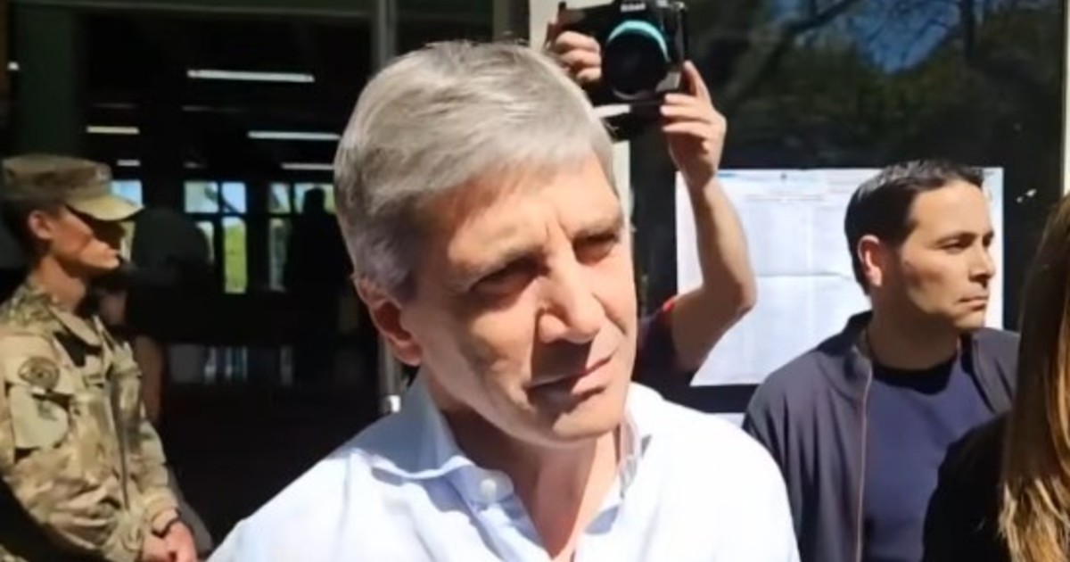 Caputo dijo que tras las elecciones "no cambia en nada el programa económico" pero admitió que si hay "menos conflicto político ayuda"