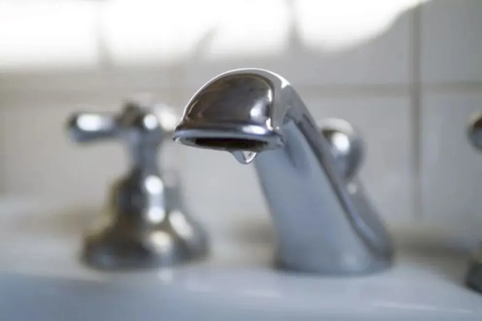 Cortarán el agua por 24 horas en siete barrios de zona norte