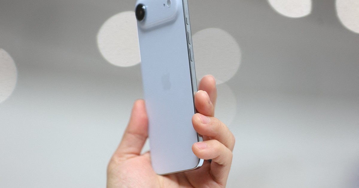 el nuevo iPhone ya sufre recortes y podría ser discontinuado