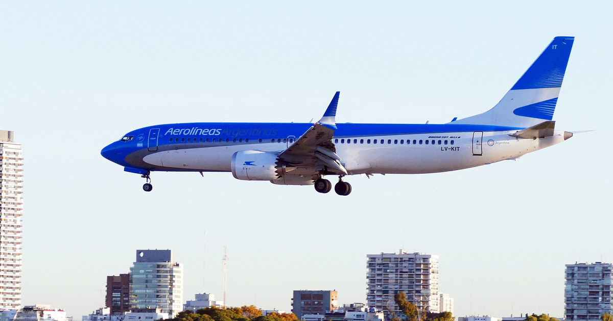 El Gobierno tantea al nuevo Congreso y analiza los tiempos para volver a la carga con la privatización de Aerolíneas Argentinas