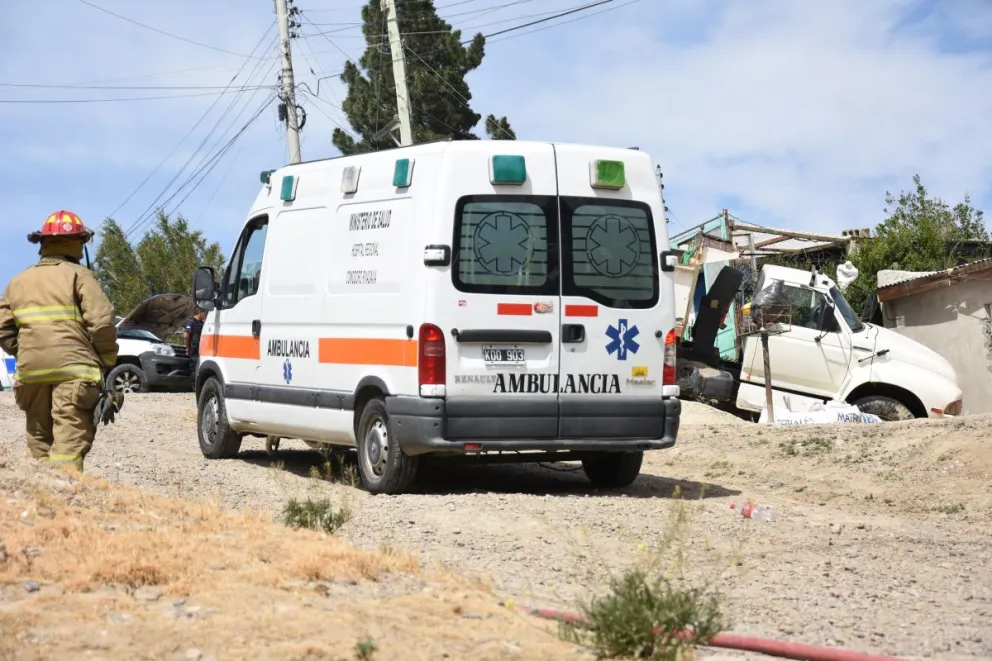 El hombre embestido cuando intentaba detener la marcha de su camión está grave