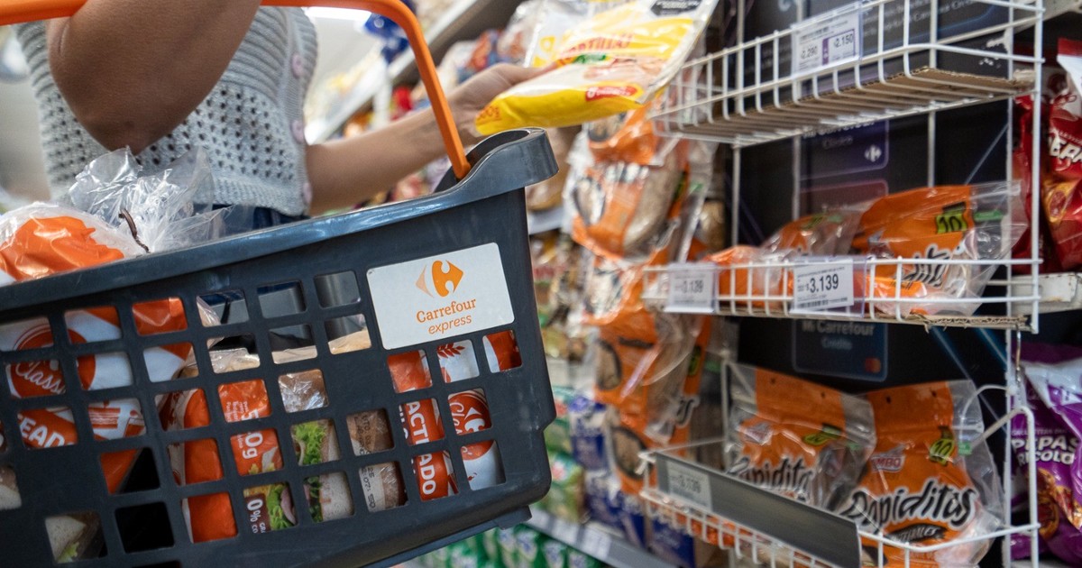 Un reclamo millonario vinculado al hermano de Franciso de Narváez podría volver a frenar la venta de Carrefour