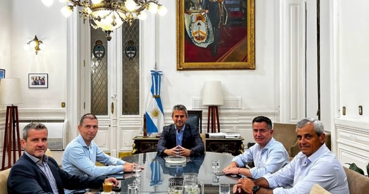 tres radicales se pasaron al bloque libertario que pelea la primera minoría con el kirchnerismo