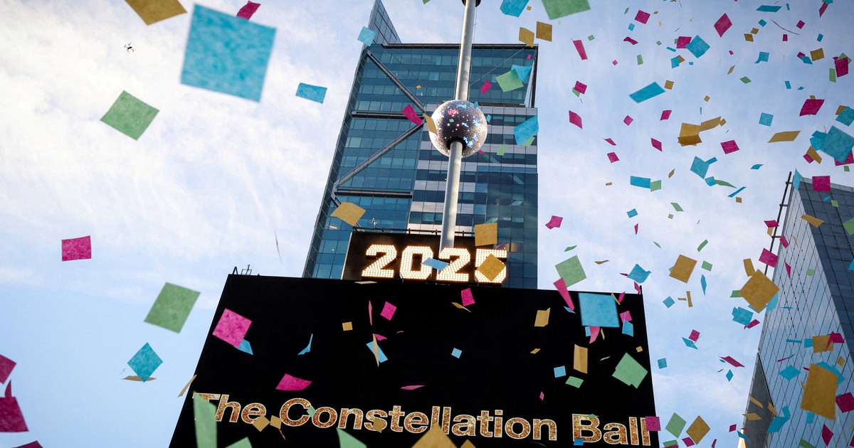 confirman el lineup de artistas consagrados y emergentes en el Times Square de Nueva York