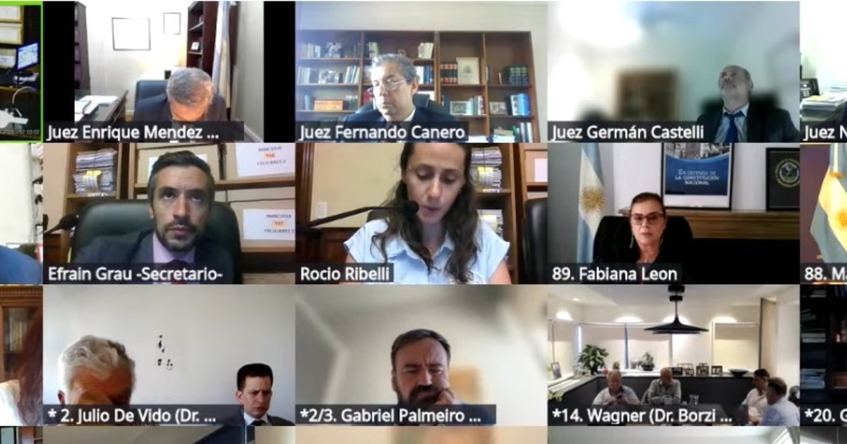 por la cartelización de la obra pública, Cristina Kirchner recibió 175 sobornos por 170 millones de pesos y 600 mil dólares