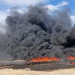 Fuego en el Autódromo de Comodoro Rivadavia afecta cubiertas y pastizales