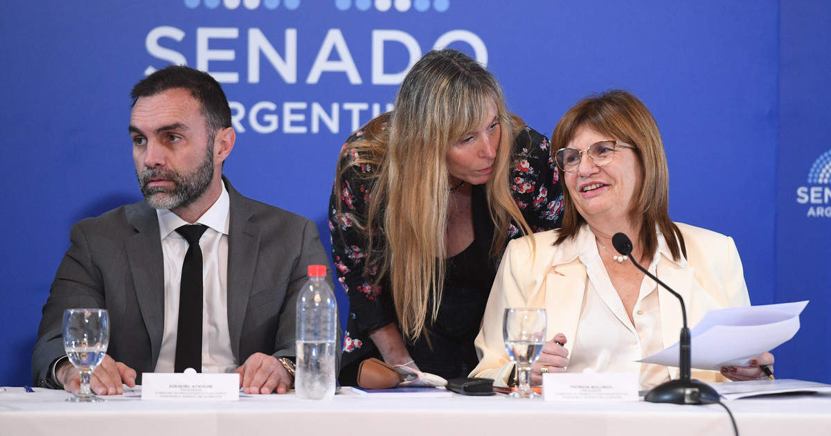 sin apoyo, el debate de la reforma laboral pasa a febrero