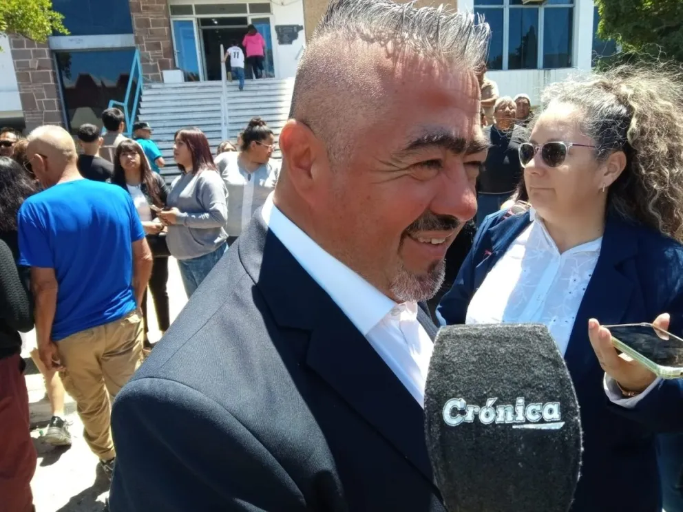 Iturrioz toma la crítica de Massoni y le responde