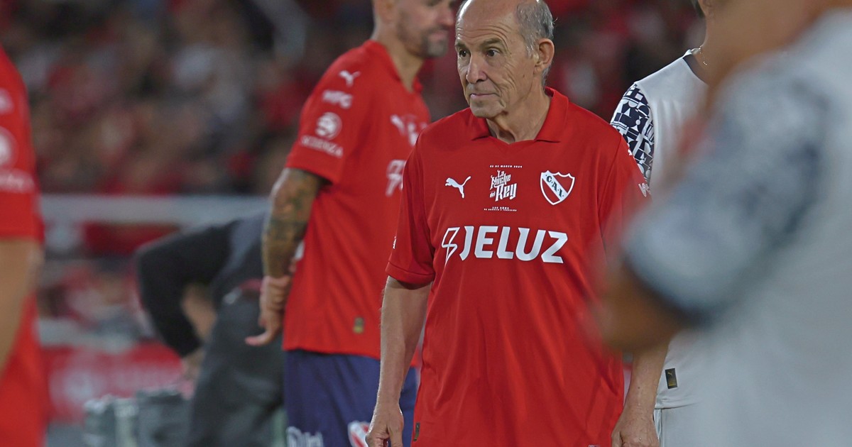 El respeto de Ricardo Bochini por Gustavo Costas: "Yo en Independiente haría lo mismo" :: Olé