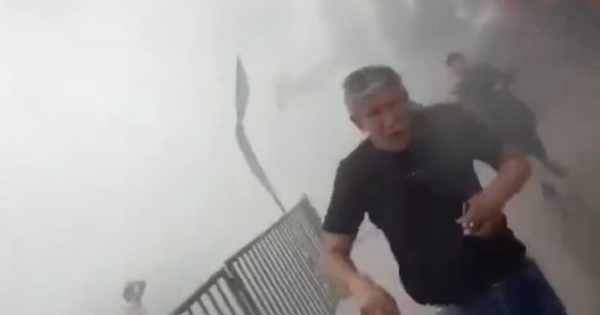 Un fuerte temporal de ráfagas de viento y lluvias sorprendió a los asistentes a la Feria del Patio en Catamarca