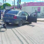 Tres niños golpeados en violento choque en esquina con semáforos de la zona norte de Trelew