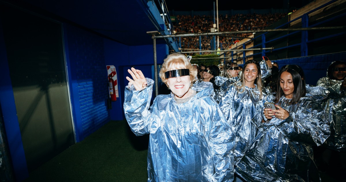 Una abuela salteña de 79 años cumplió su sueño de caminar con Shakira en su show en Vélez