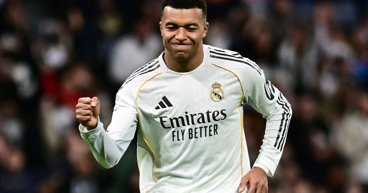 Alarma en el Real Madrid: se lesionó Kylian Mbappé y estará afuera hasta fines de enero :: Olé