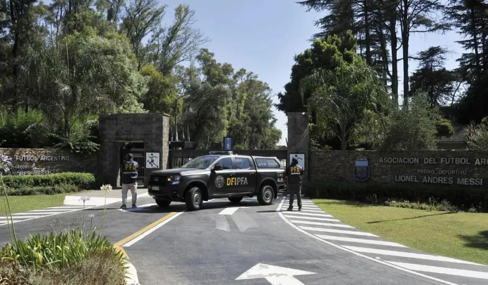 Allanaron la casa de Javier Faroni y las sedes de AFA por la causa de lavado de activos