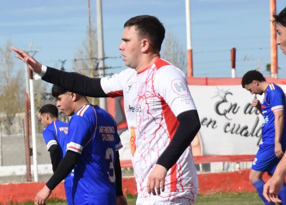 Pablo Zalazar refuerza a Boxing de Gallegos