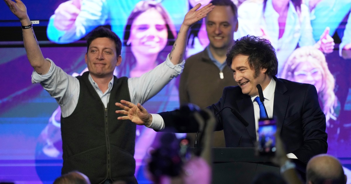 Javier Milei y sus medidas, EN VIVO: "Terroristas venezolanos intentan infiltrarse en el país", el mensaje de Santiago Caputo con críticas a la oposición